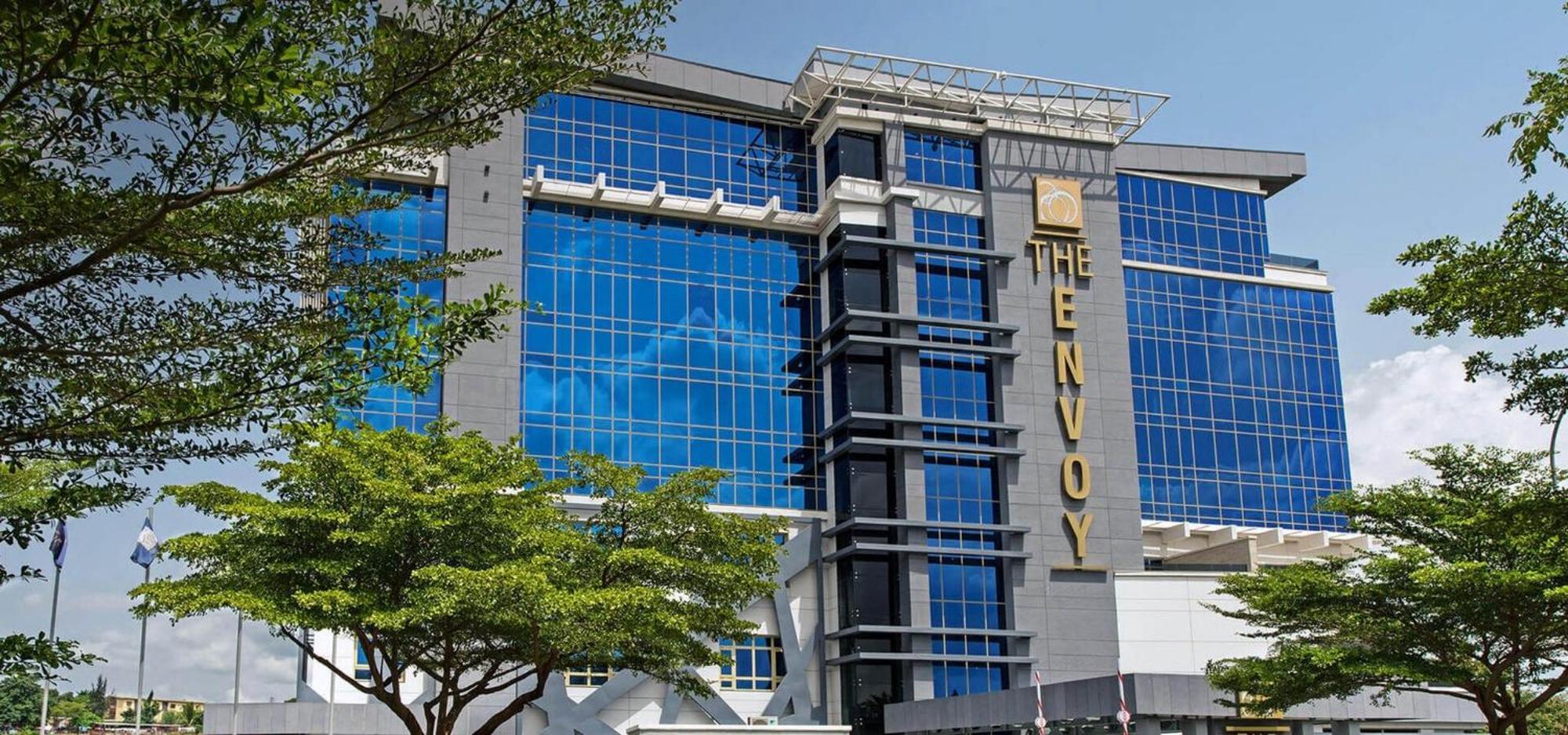 Room In Lodge - The Envoy Hotel And Suites Abuja Exterior foto